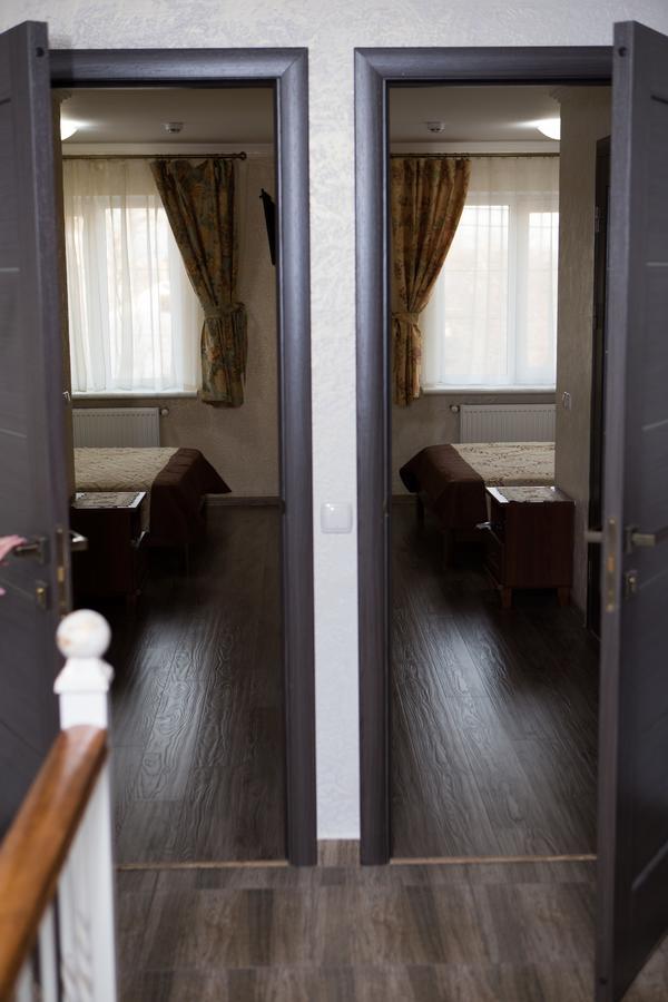 Saxony Dim Apartment Cernăuți Exterior foto