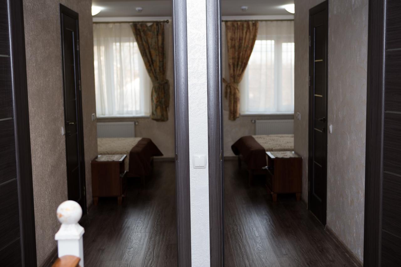 Saxony Dim Apartment Cernăuți Exterior foto